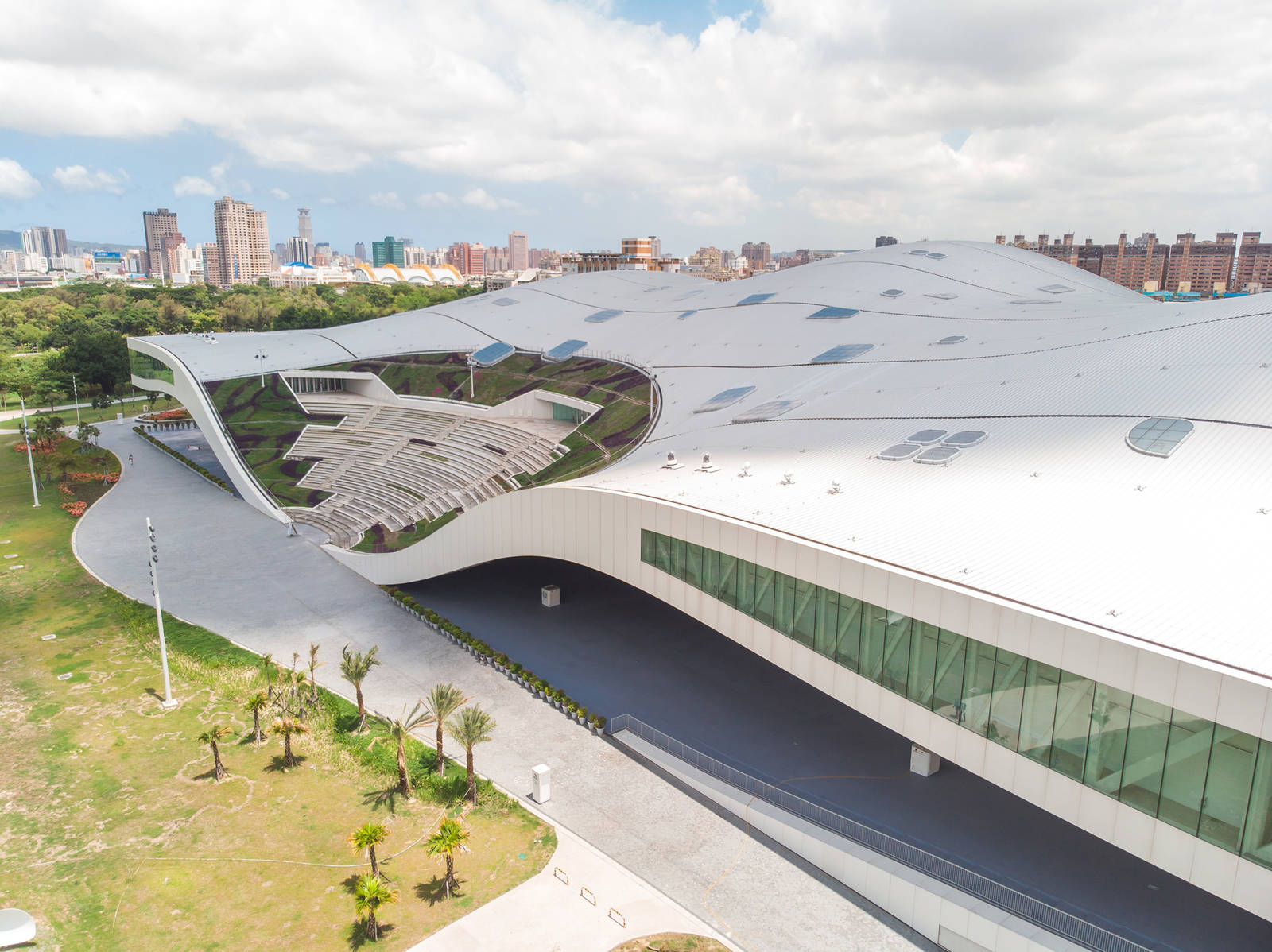 National Kaohsiung Center for the Arts (Weiwuying)